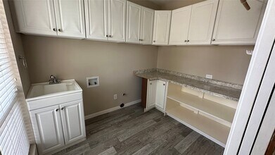 25106 Jaymarr Ct in Porter, TX - Building Photo - Building Photo