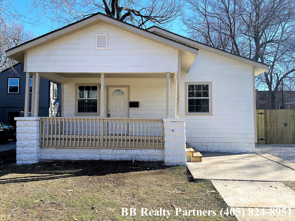 1127 S Quaker Ave in Tulsa, OK - Building Photo