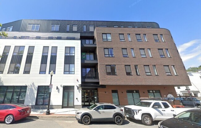 957 Dorchester Ave, Unit 959-206
