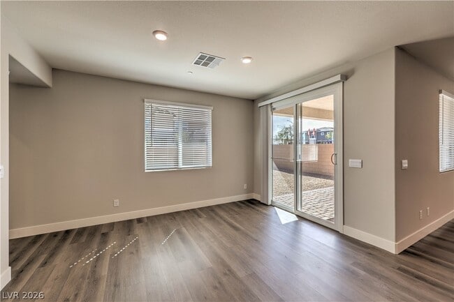 property at 497 Chestnut Falcon Ave