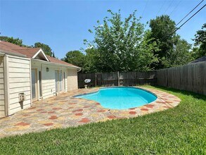 10803 Dunlap St in Houston, TX - Building Photo - Building Photo