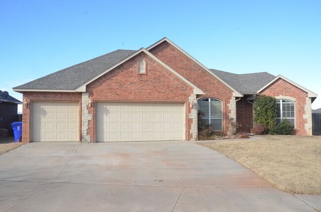 property at 1101 Glen Eagles Ct