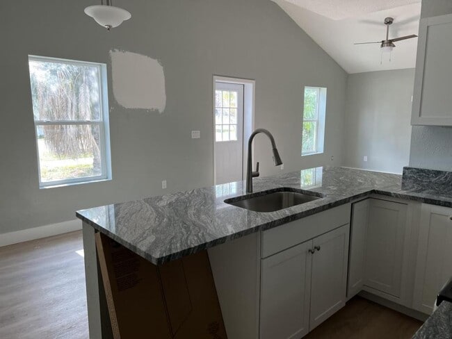 1114 Wyatt St in Clearwater, FL - Building Photo - Building Photo