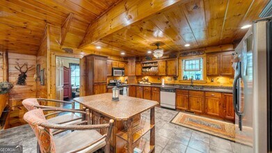 911 Summit Way in Blairsville, GA - Building Photo - Building Photo