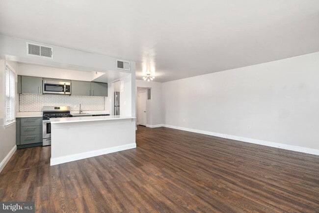 property at 9445 Fairfax Blvd