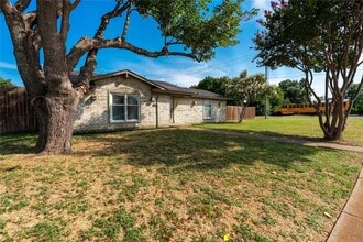 902 Toyah Creek Ln in Garland, TX - Building Photo - Building Photo