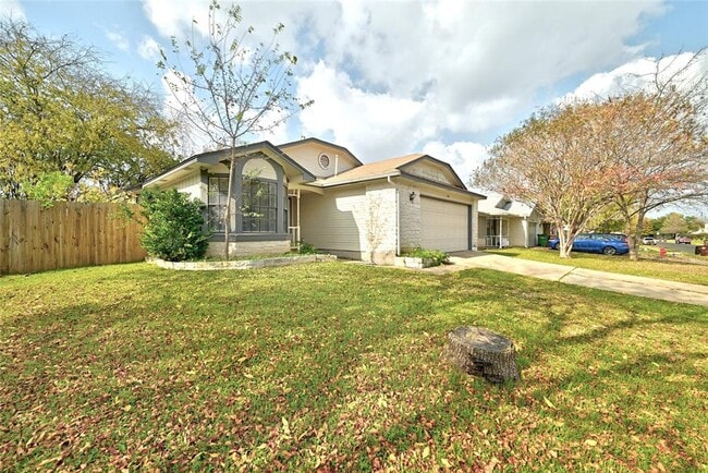 2100 Balsam Way in Round Rock, TX - Building Photo - Building Photo