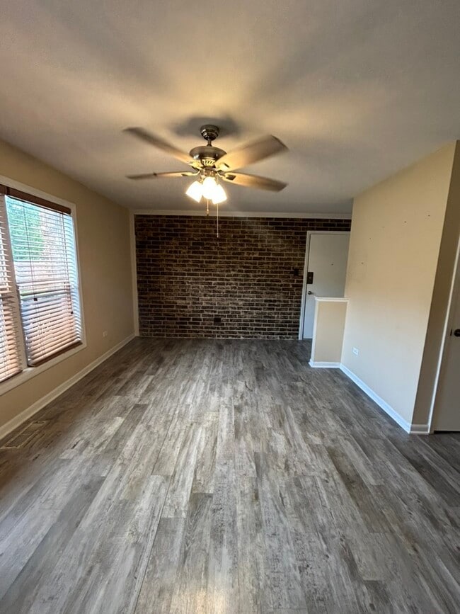 18515 Harwood Ave in Homewood, IL - Building Photo - Building Photo