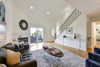 1117 Humboldt Rd in Brisbane, CA - Building Photo - Building Photo