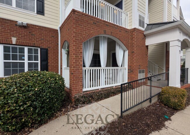 8045 Bienville Dr in Nashville, TN - Building Photo - Building Photo