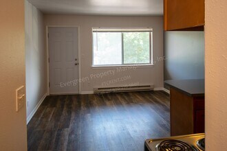 2008 W Plum St in Fort Collins, CO - Building Photo - Building Photo