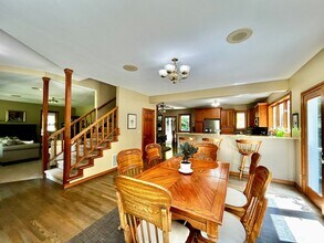 6157 NE Baker Hill Rd in Bainbridge Island, WA - Building Photo - Building Photo