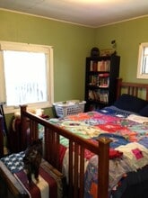 869 W 5th St, Unit 1 in Winona, MN - Foto de edificio - Building Photo