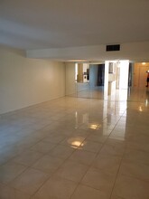 824 NE 27th Ave in Hallandale Beach, FL - Building Photo - Building Photo