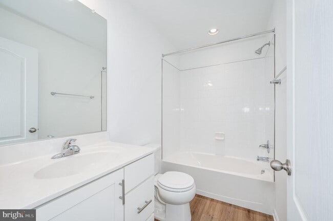 property at 301 Hillsdale Pl