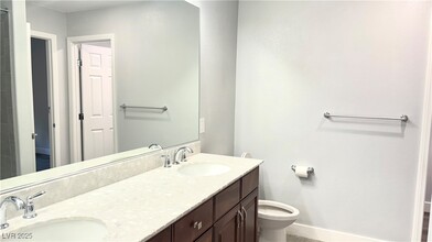 5718 Woodchester Ave in Las Vegas, NV - Building Photo - Building Photo