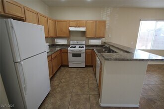 8952 Gray Quail Ct in Las Vegas, NV - Building Photo - Building Photo