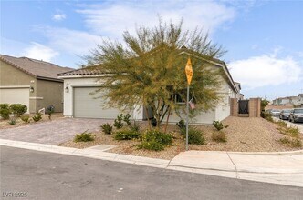 3024 River Brk Ct in Las Vegas, NV - Building Photo - Building Photo
