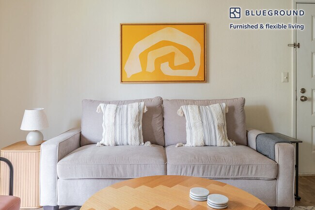 1600 Villa St, Unit SI FL2-ID2134 in Mountain View, CA - Building Photo - Building Photo