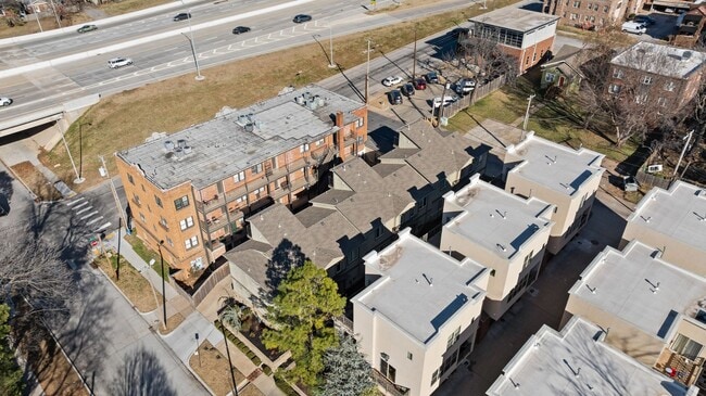 property at 1407 S St Louis Ave