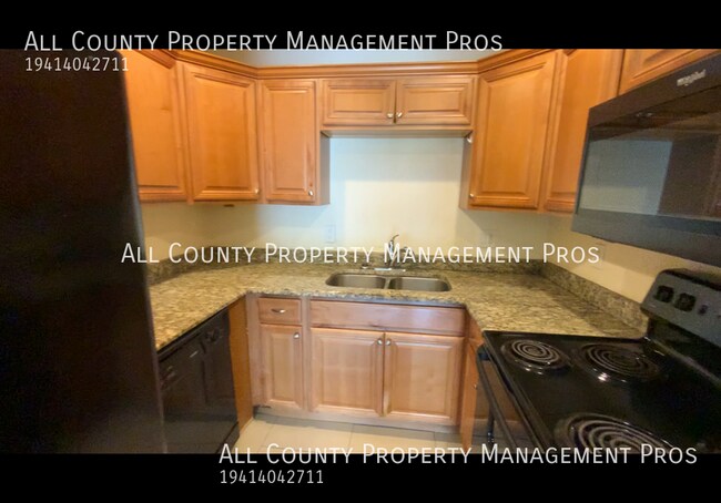 2266 Bay St in Sarasota, FL - Building Photo - Building Photo