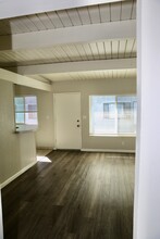 2350 Lemon Ave, Unit B in Signal Hill, CA - Foto de edificio - Building Photo