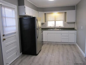 7 Elgin St in Albany, NY - Building Photo - Building Photo