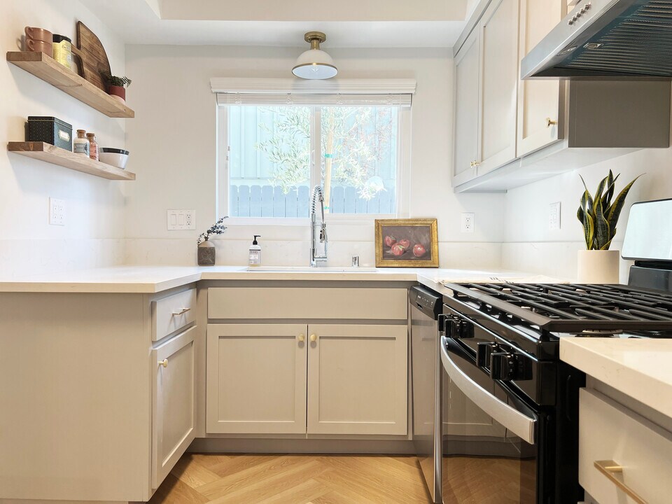 3532 Jasmine Ave in Los Angeles, CA - Building Photo