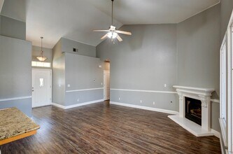 4666 W Oswego Ave in Fresno, CA - Building Photo - Building Photo