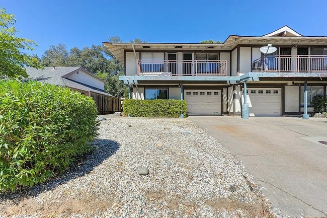 property at 2545-2649 S Whitney Blvd