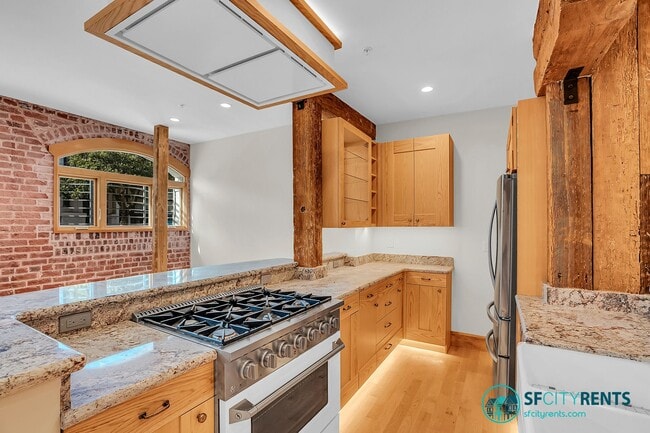 property at 2509 Bryant St