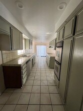 7009 Ranch House Rd in Bakersfield, CA - Foto de edificio - Building Photo