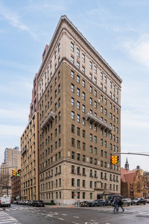 378 West End Ave in New York, NY - Building Photo