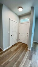 6183 N Hampstead Ave in Garden City, ID - Building Photo - Building Photo