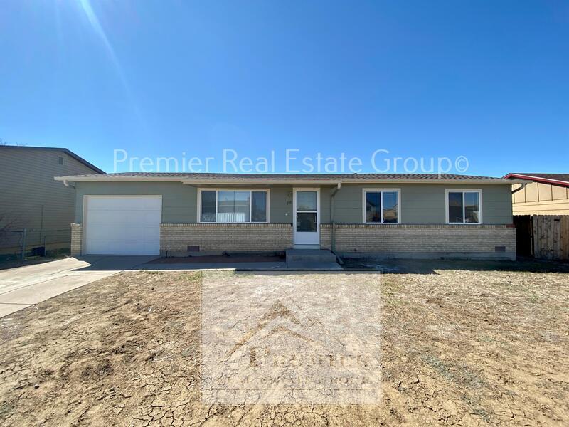 550 Avenida Del Cielo in Fountain, CO - Building Photo