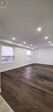 5058 OSCAR PETERSON Blvd in Mississauga, ON - Building Photo - Building Photo
