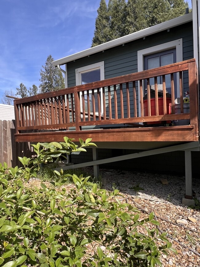 property at 415 S Auburn St