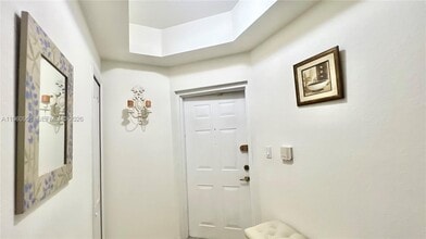 8970 W Flagler St in Miami, FL - Foto de edificio - Building Photo