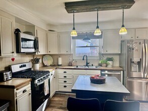 1129 Cleveland Ave in Loveland, CO - Building Photo - Building Photo