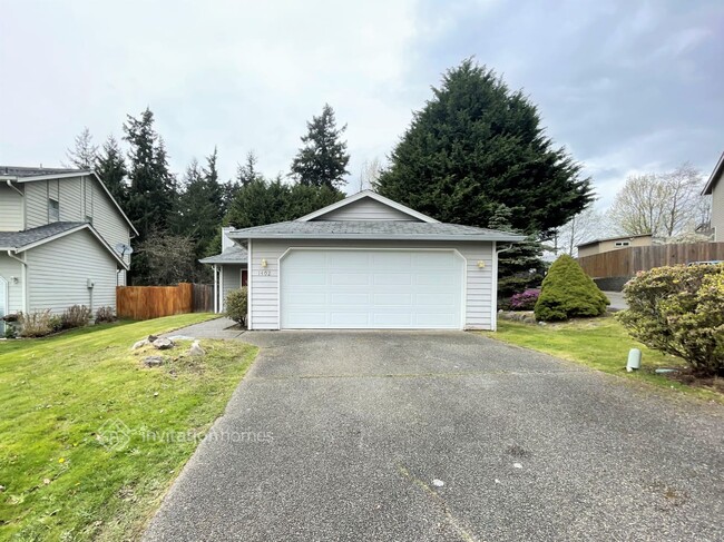 1402 SW 344th Pl in Federal Way, WA - Foto de edificio - Building Photo