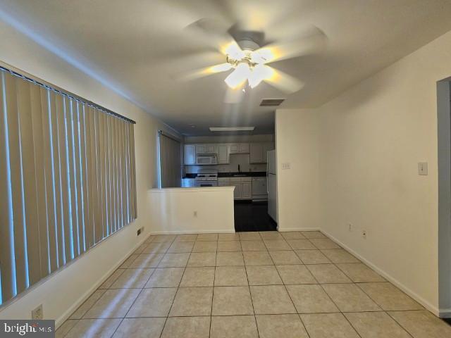 1608 Beacon Hill Dr in Gloucester Township, NJ - Building Photo - Building Photo