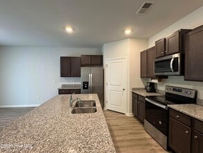 202 Airlie Vista Ln in Surf City, NC - Building Photo - Building Photo