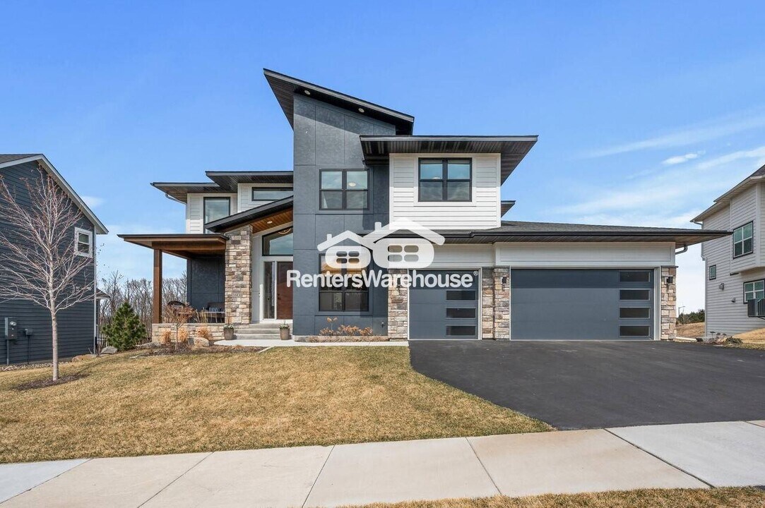 16830 59th Ave N in Plymouth, MN - Building Photo