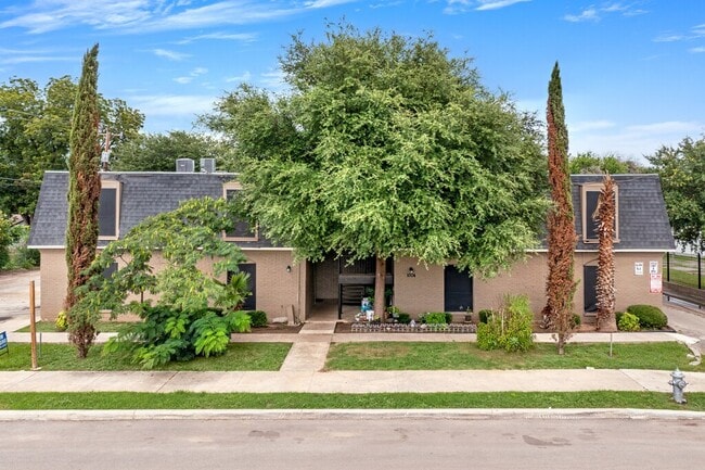 property at 1004 Allena Dr