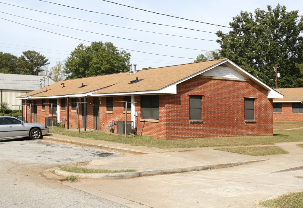 Villa Ricca Housing Authority in Villa Rica, GA - Building Photo