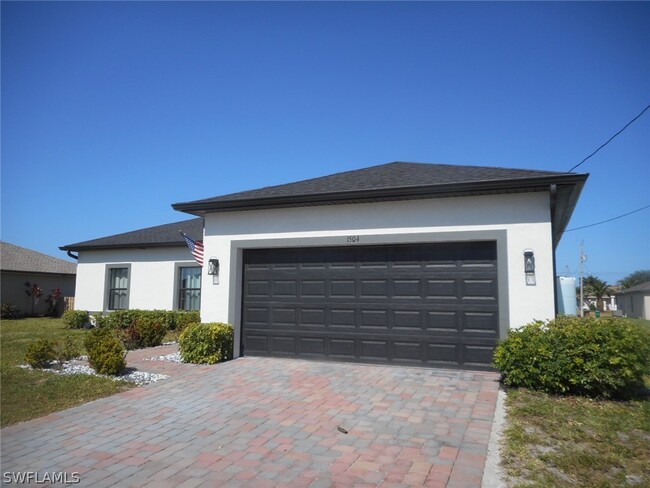 1504 NW 36th Pl in Cape Coral, FL - Building Photo - Building Photo