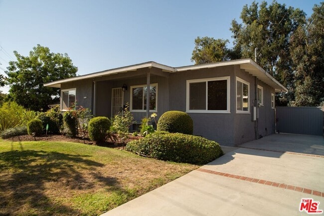 5258 Thornburn St in Los Angeles, CA - Building Photo - Building Photo