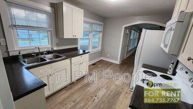 2 Pineview Dr in Liberty, SC - Building Photo - Building Photo