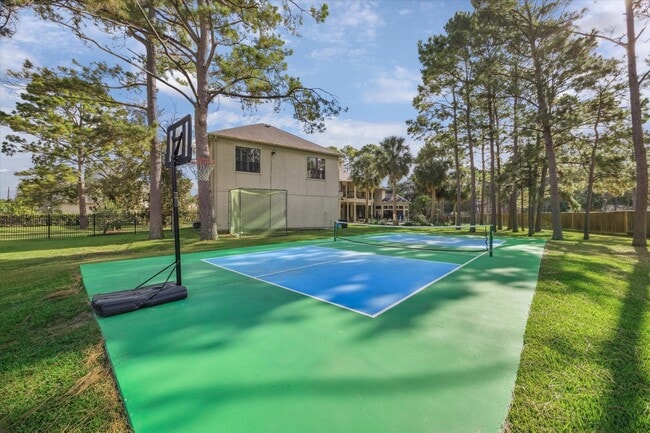 property at 600 Royal Oaks Dr