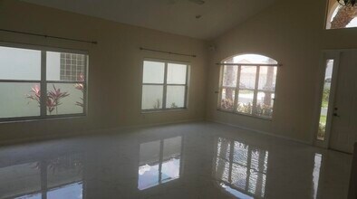 10787 Fillmore Dr in Boynton Beach, FL - Building Photo - Building Photo